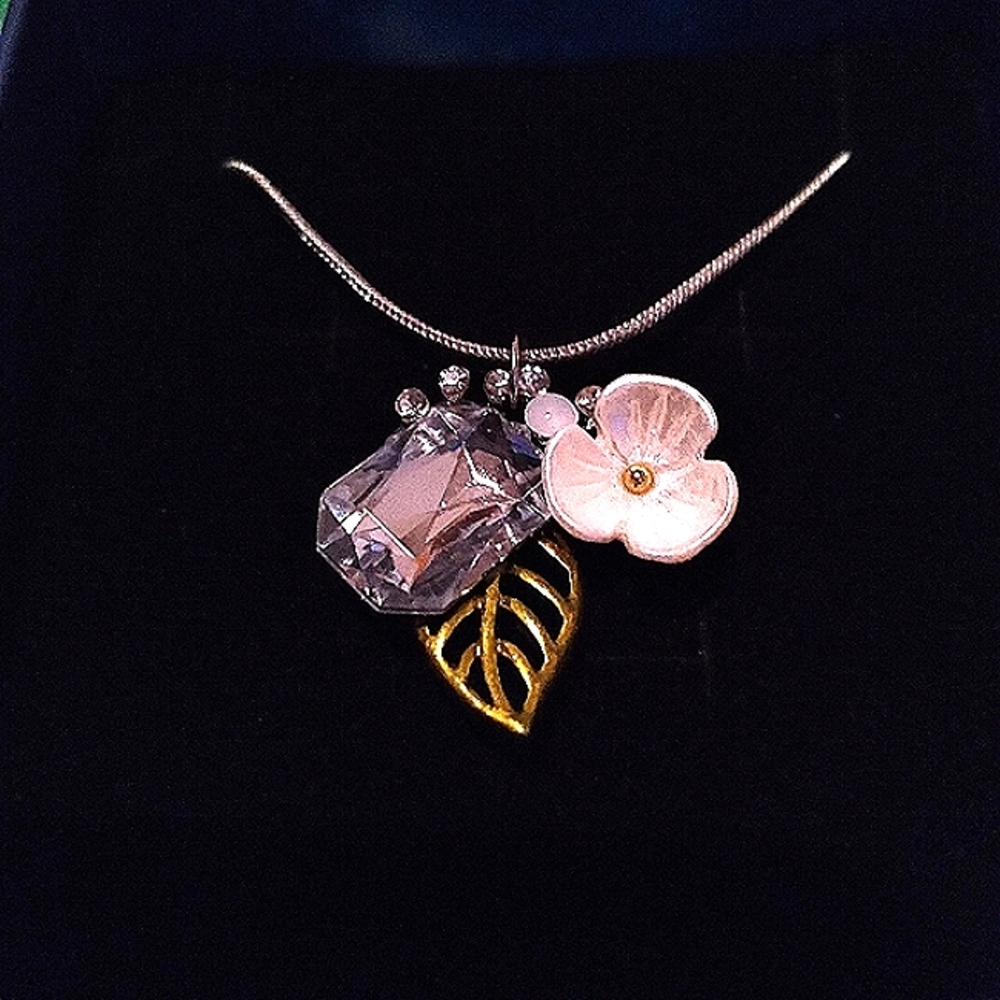 Handmade Two-tone Flower Necklace
